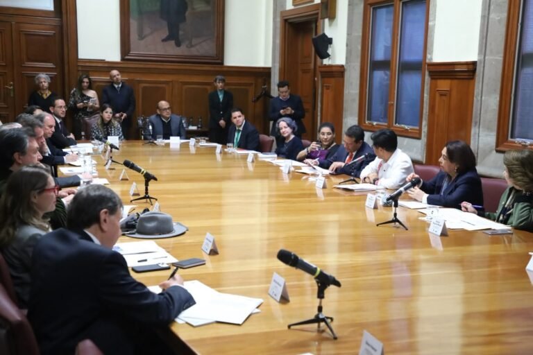 Reunión de integrantes de la Suprema Corte y representantes del sector empresarial